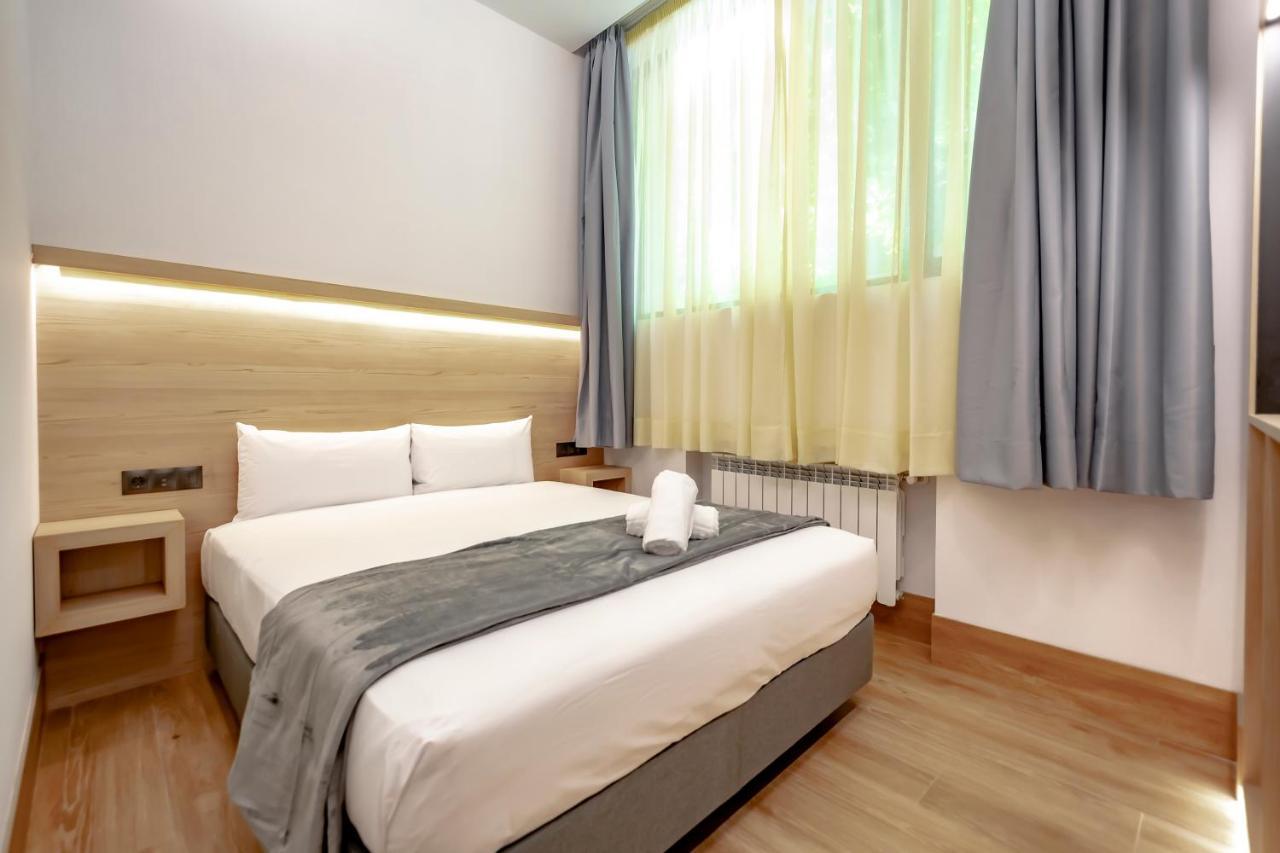 Dobohomes - Montesa 20 Apartamentos Madrid Exterior photo